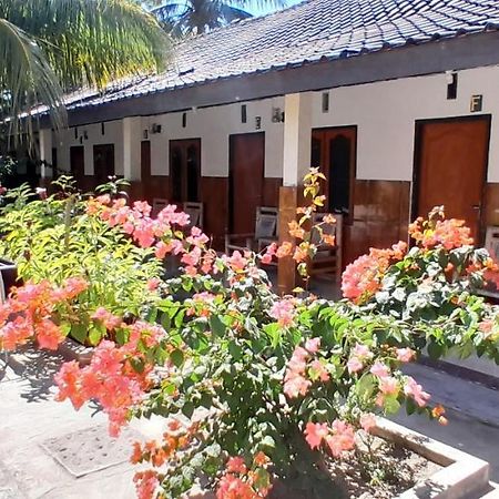 Ekas Beach Guesthouse And Restaurant ภายนอก รูปภาพ